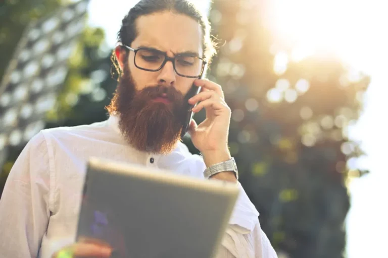 Reader intent around newsfaire.com: informational, commercial, or navigational?